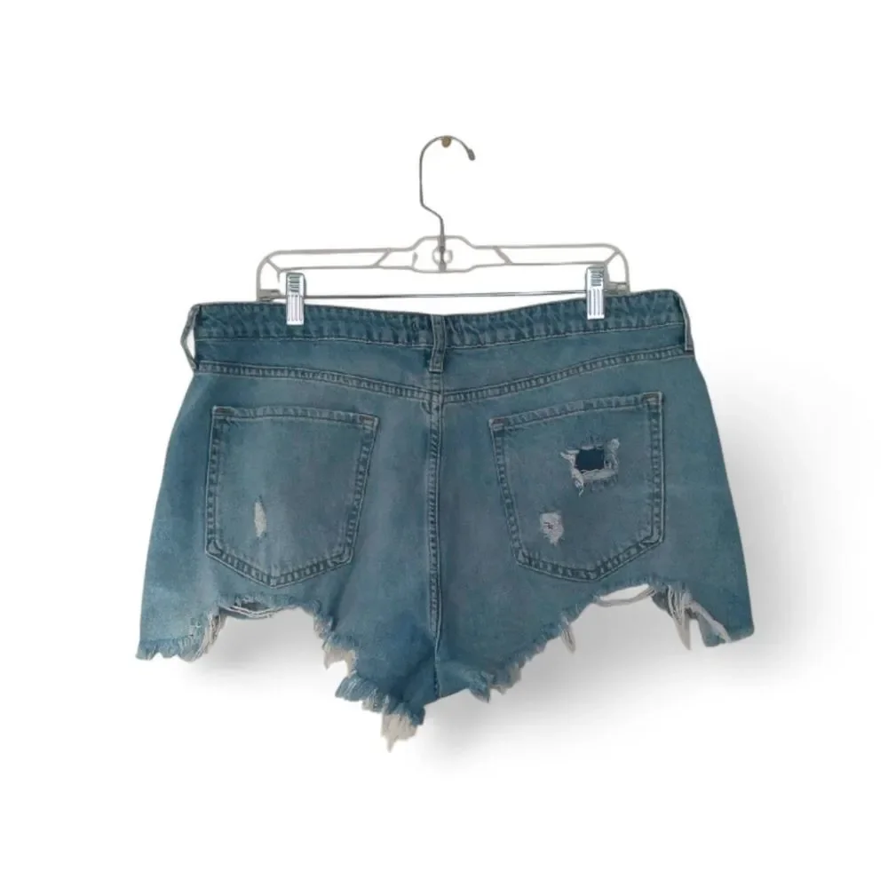 FOREVER 21 PREMIUM DENIM SHORTS